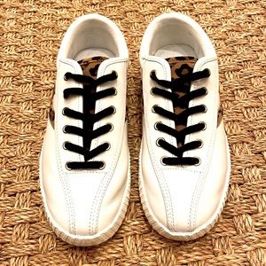 Tretorn Vintage White/Tan/Black Leather/Suede Leopard Size US 7M with box
